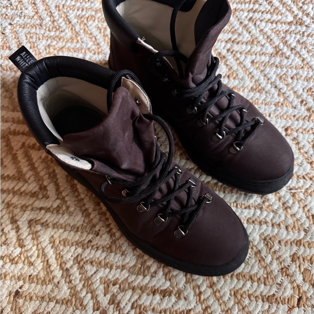 Thesus Men’s Brown Classic Weekend Hiking Boot Size US 11 EU 44